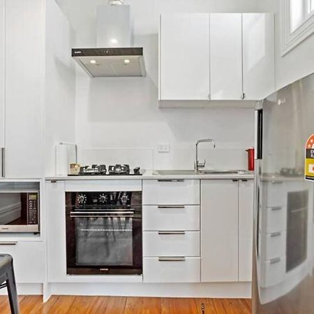 Cheerful 1 Bedroom Home With Free Parking オークランド エクステリア 写真