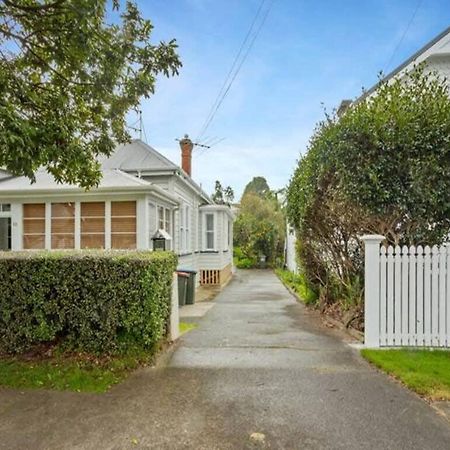 Cheerful 1 Bedroom Home With Free Parking オークランド エクステリア 写真
