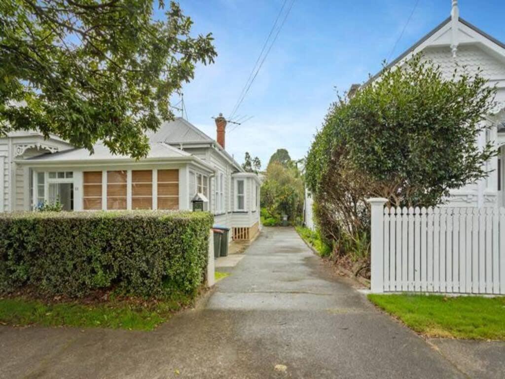 Cheerful 1 Bedroom Home With Free Parking オークランド エクステリア 写真