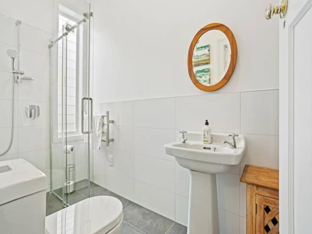 Cheerful 1 Bedroom Home With Free Parking オークランド エクステリア 写真