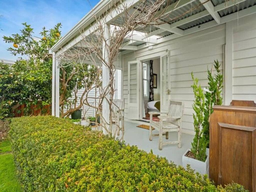 Cheerful 1 Bedroom Home With Free Parking オークランド エクステリア 写真