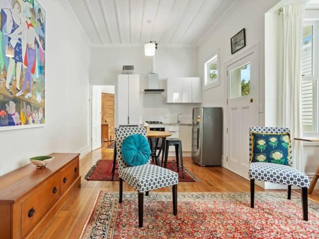 Cheerful 1 Bedroom Home With Free Parking オークランド エクステリア 写真